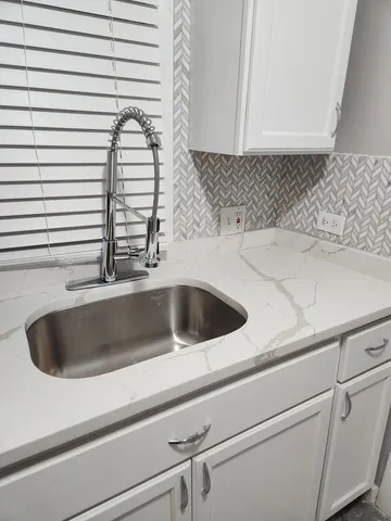 $190,997 | 24530 West Luther Avenue, Round Lake, IL 60073