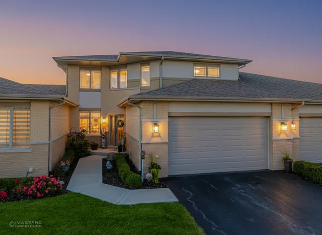 a front view of house with yard