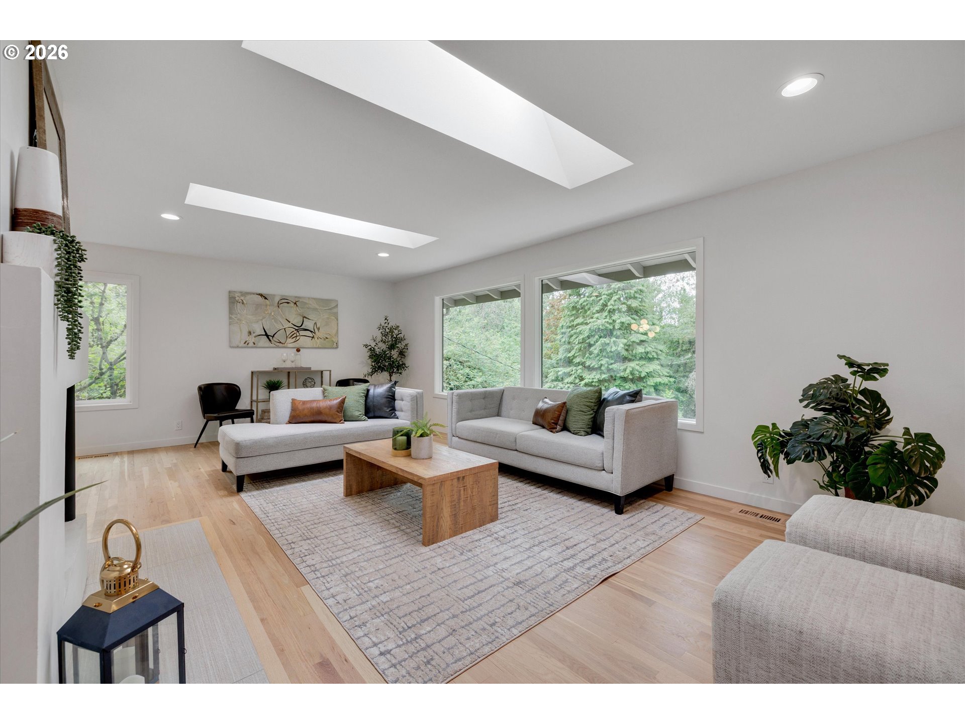 8560 Southwest Gayle Lane Portland, OR 97225 - Photo 4 of 47