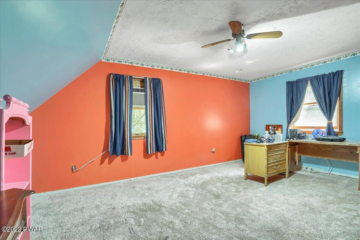 133 Mountain View Road Greeley, PA 18425 - Photo 18 of 33 18-HTV1017