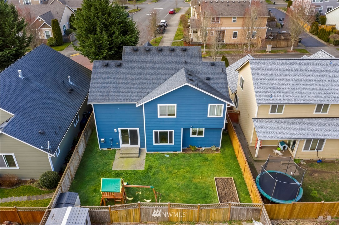 7022 Radius Loop Southeast Lacey, WA 98513 - Photo 2 of 39 Gallery Image 2