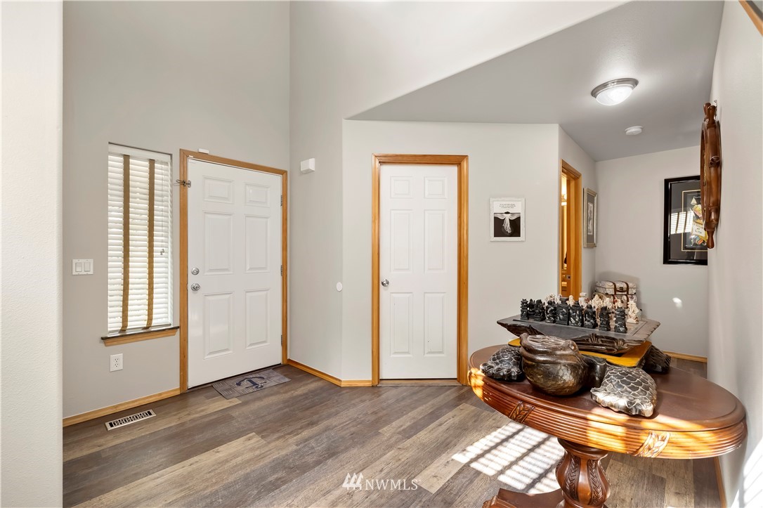 7022 Radius Loop Southeast Lacey, WA 98513 - Photo 5 of 39 Gallery Image 5