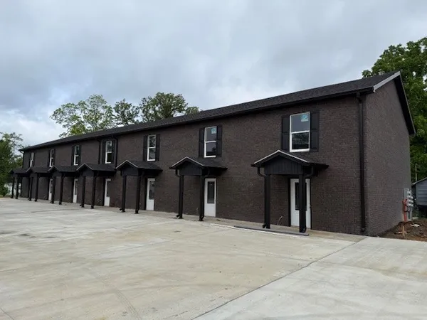 $2,798,600 | 710 Southwest Atlantic Street, Tullahoma, TN 37388