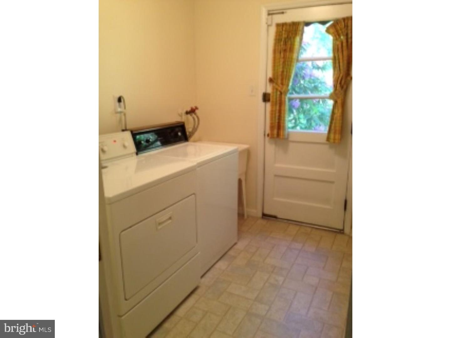 8823 Patton Road Glenside, PA 19038 - Photo 9 of 15 Gallery Image 9
