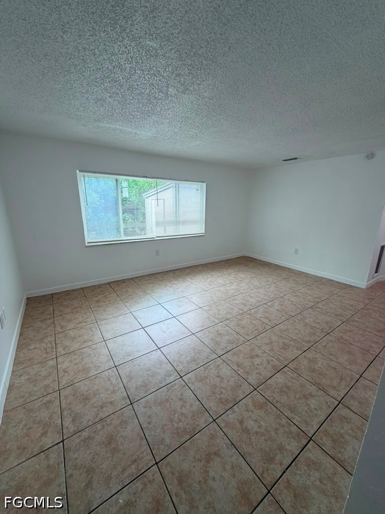 2148 Dora Street, Unit 9 Fort Myers, FL 33901 - Photo 10 of 11