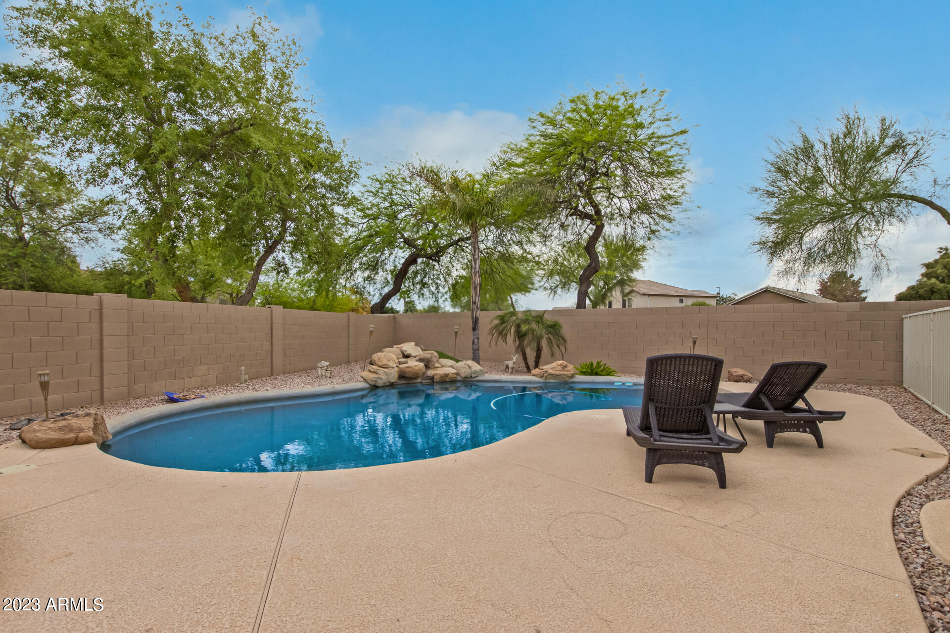 1956 South Rome Street Gilbert, AZ 85295 - Photo 38 of 41 Pool with Water Feature