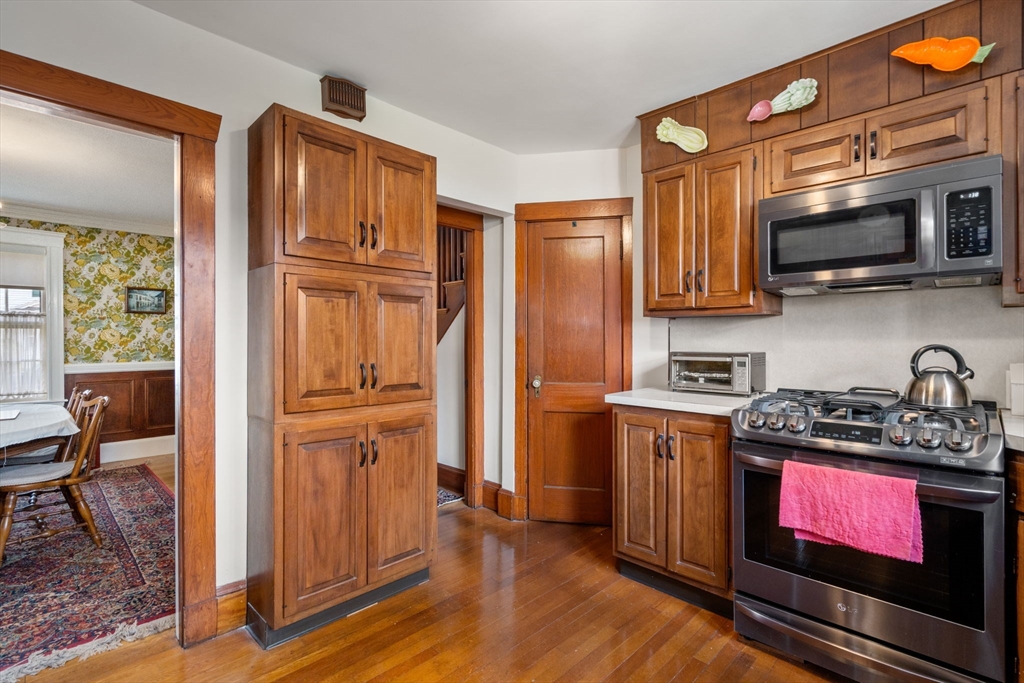14 Mulberry Road Milton, MA 02186 - Photo 13 of 34 Gallery Image 13
