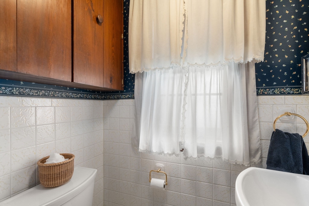 14 Mulberry Road Milton, MA 02186 - Photo 16 of 34 Gallery Image 16