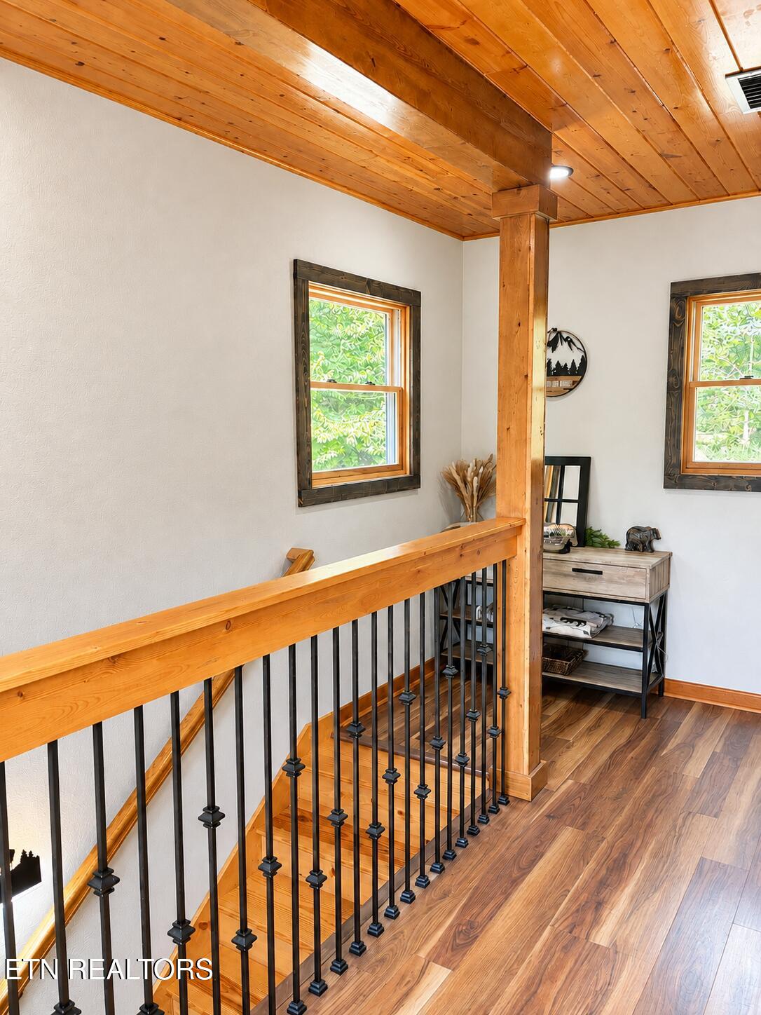 237 Foster Road Heiskell, TN 37754 - Photo 27 of 53 Hall