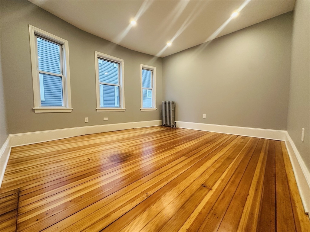 28 Melbourne Street, Unit 3 Boston, MA 02124 - Photo 17 of 28