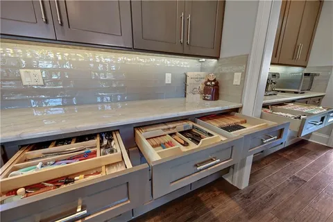 $3,875,000 | 16916 Bond Street, Overland Park, KS 66221