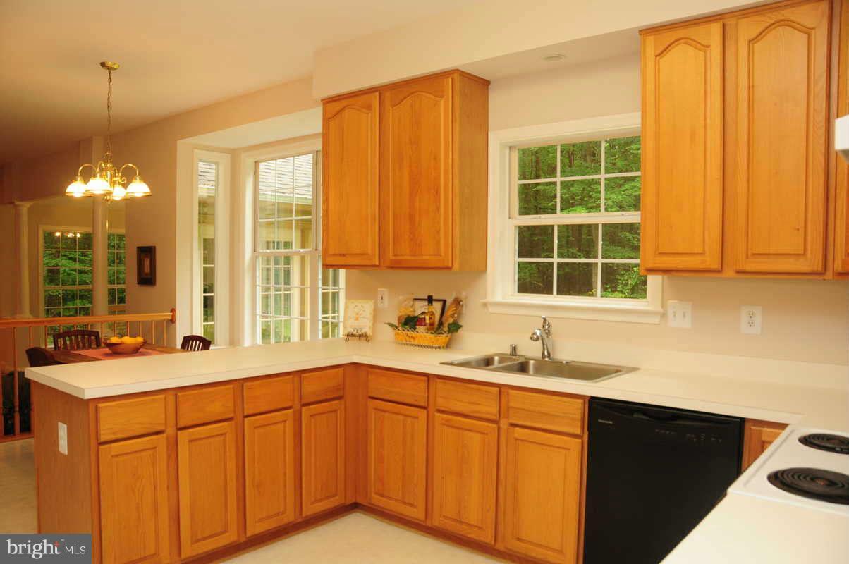 6461 Running Brook Road Manassas, VA 20112 - Photo 12 of 28 Interior General