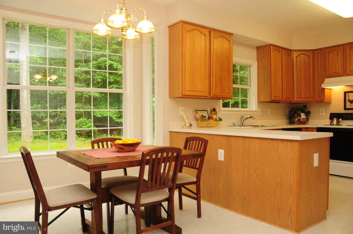 6461 Running Brook Road Manassas, VA 20112 - Photo 13 of 28 Kitchen