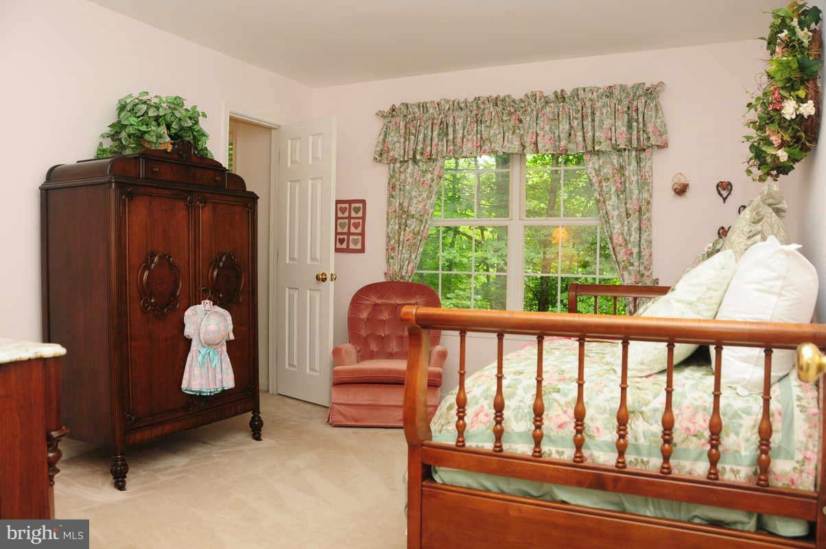 6461 Running Brook Road Manassas, VA 20112 - Photo 18 of 28 Bedroom