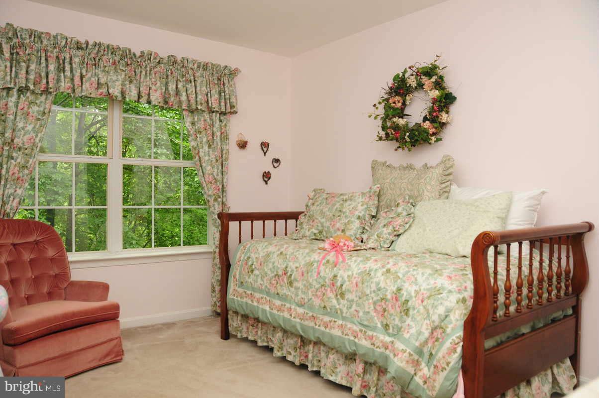6461 Running Brook Road Manassas, VA 20112 - Photo 19 of 28 Bedroom
