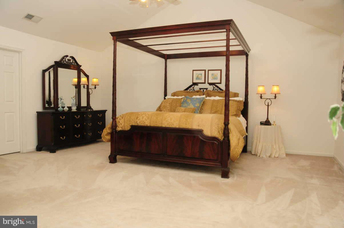 6461 Running Brook Road Manassas, VA 20112 - Photo 20 of 28 Bedroom Master