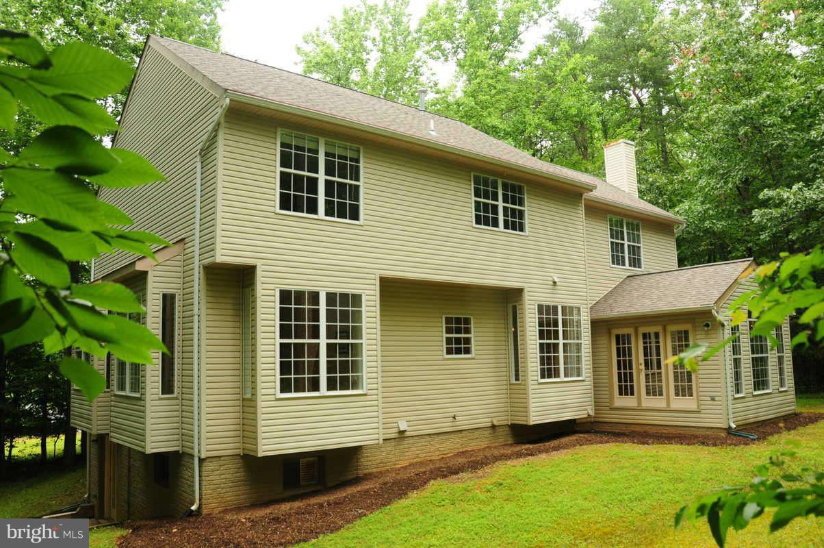 6461 Running Brook Road Manassas, VA 20112 - Photo 28 of 28 Exterior Rear