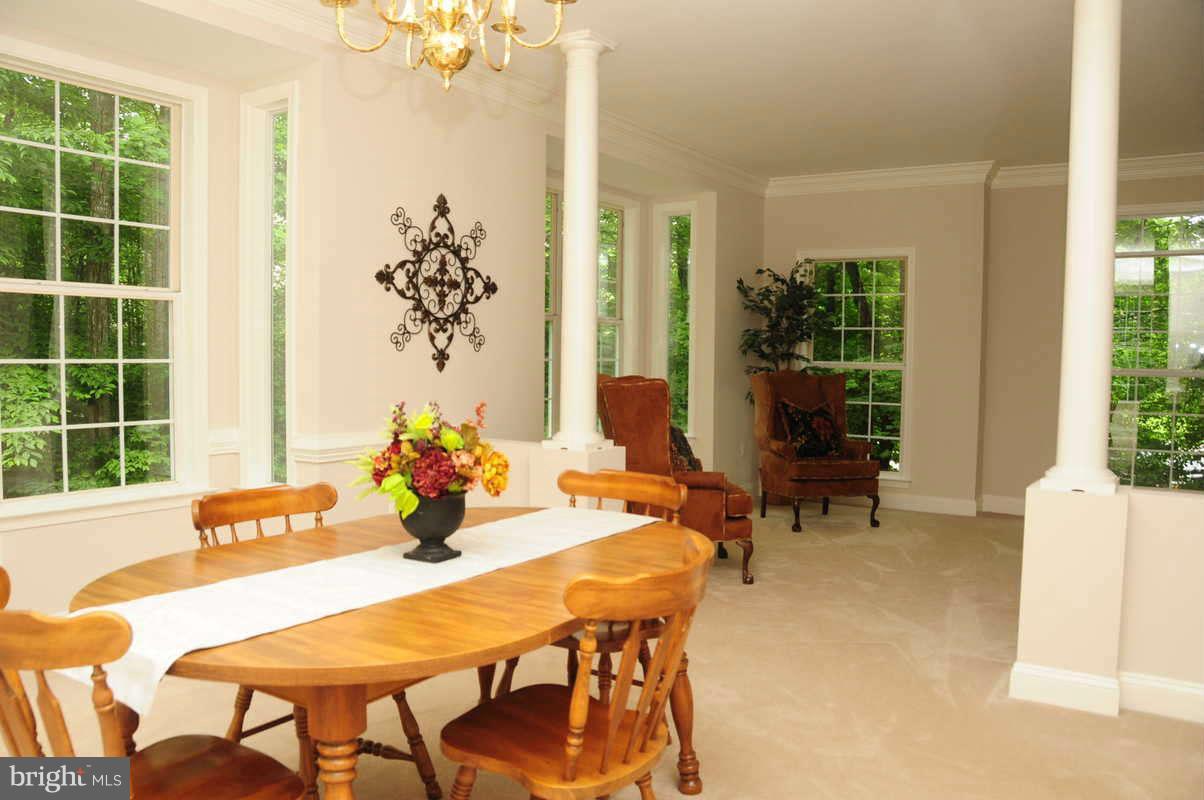6461 Running Brook Road Manassas, VA 20112 - Photo 10 of 28 Dining Room