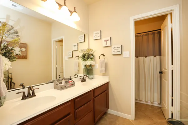 $3,000 | 55 Hearthwick Place, Tomball, TX 77375