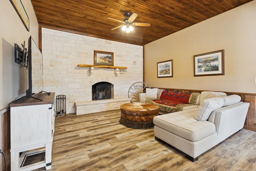 383 Elm Pass Road Bandera, TX 78003 - Photo 12 of 91