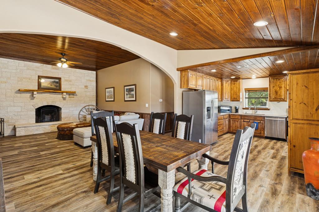 383 Elm Pass Road Bandera, TX 78003 - Photo 28 of 91