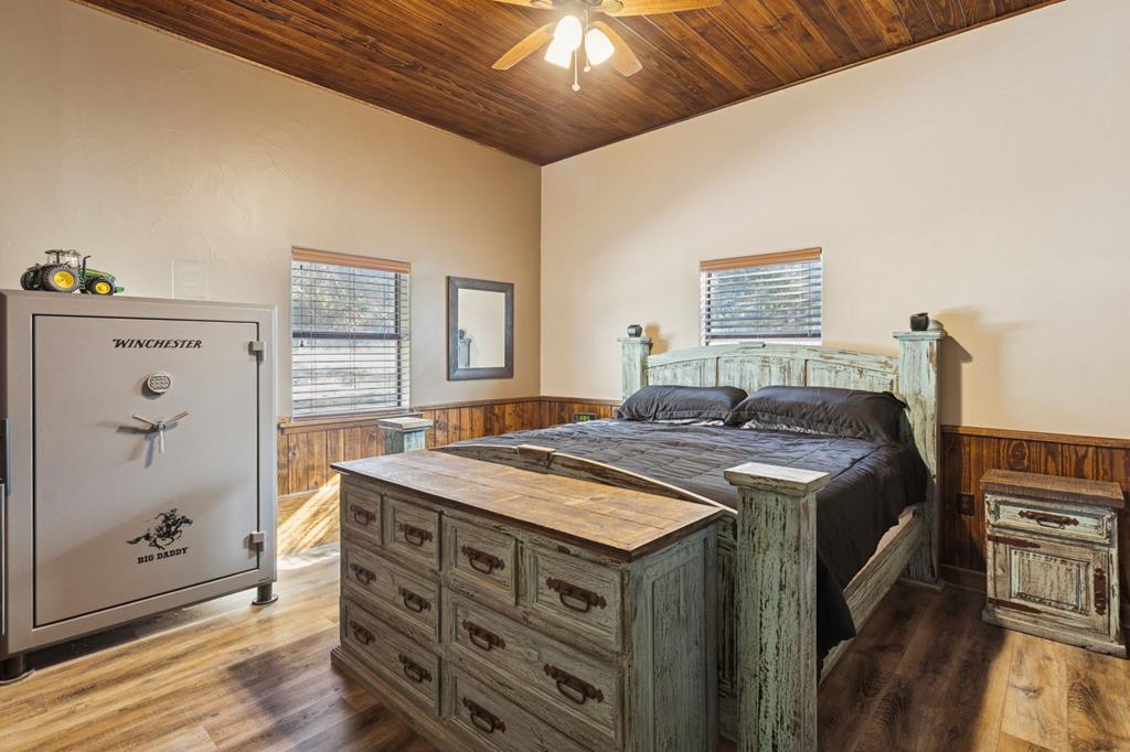 383 Elm Pass Road Bandera, TX 78003 - Photo 34 of 91