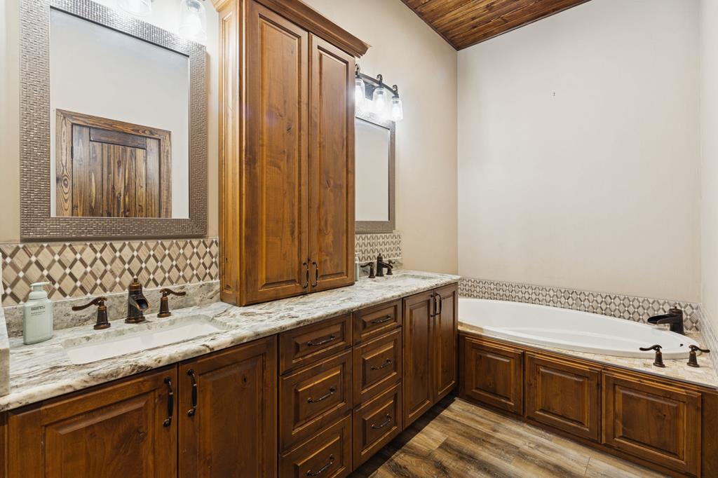 383 Elm Pass Road Bandera, TX 78003 - Photo 37 of 91