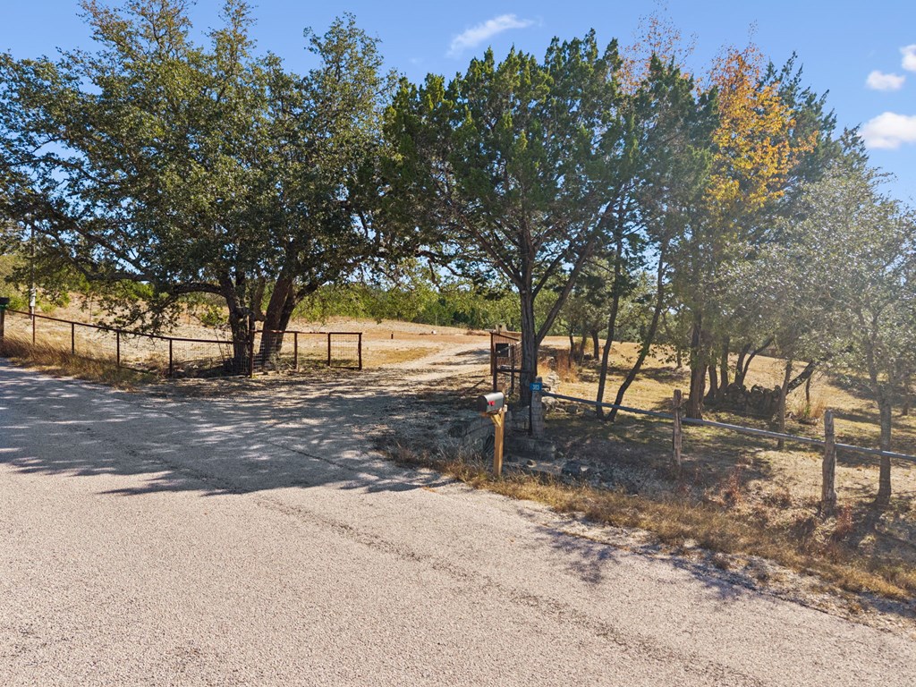383 Elm Pass Road Bandera, TX 78003 - Photo 4 of 91