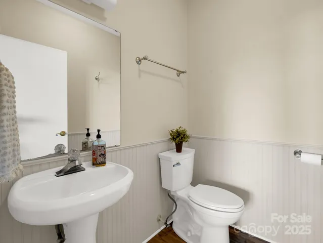 $689,000 | 384 Oakanoah Circle, Brevard, NC 28712