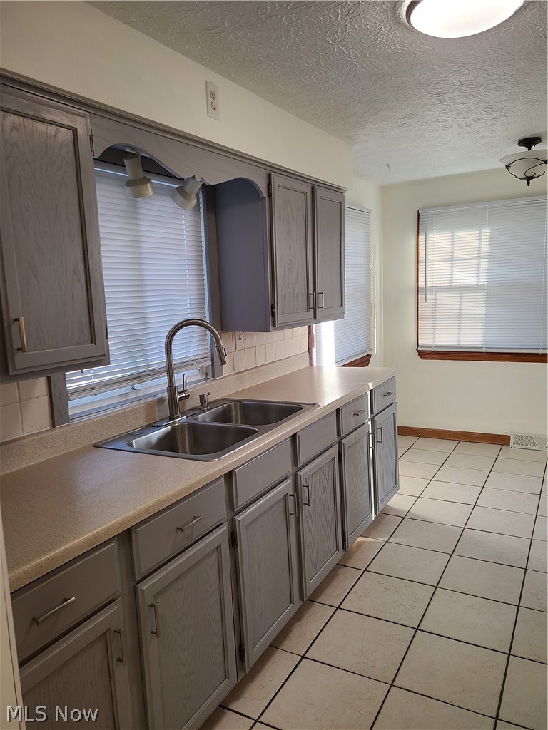 5051 Thursby Road North Canton, OH 44720 - Photo 5 of 16 Kitchen