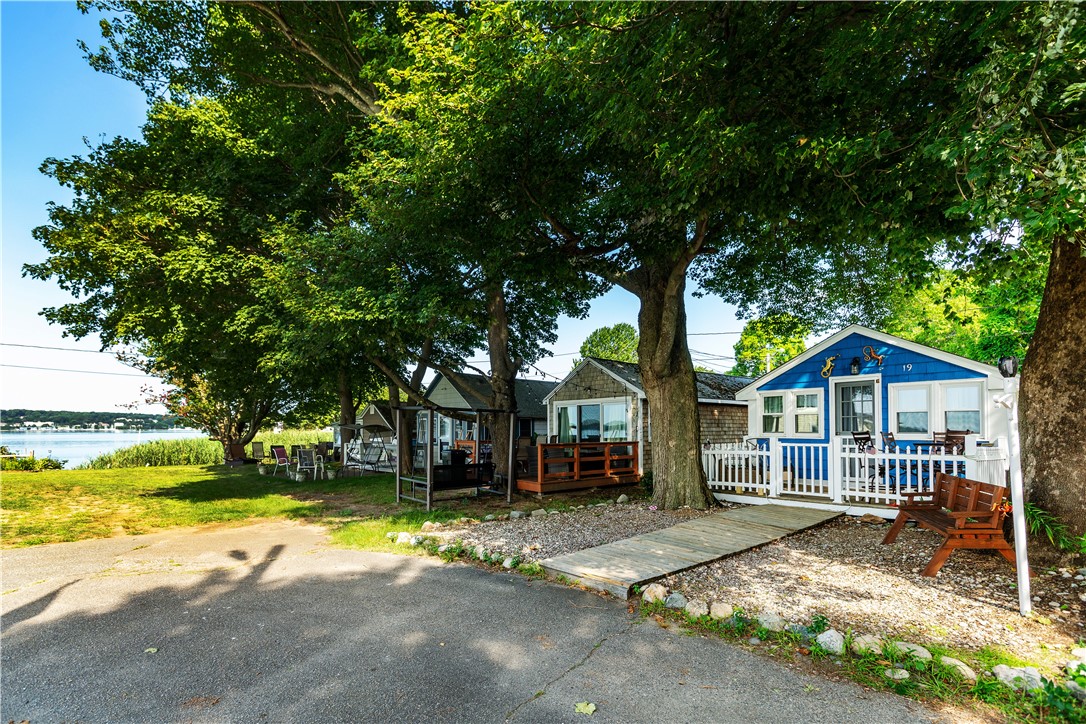 19 Andrew Comstock Road Warwick, RI 02886 - Photo 2 of 40