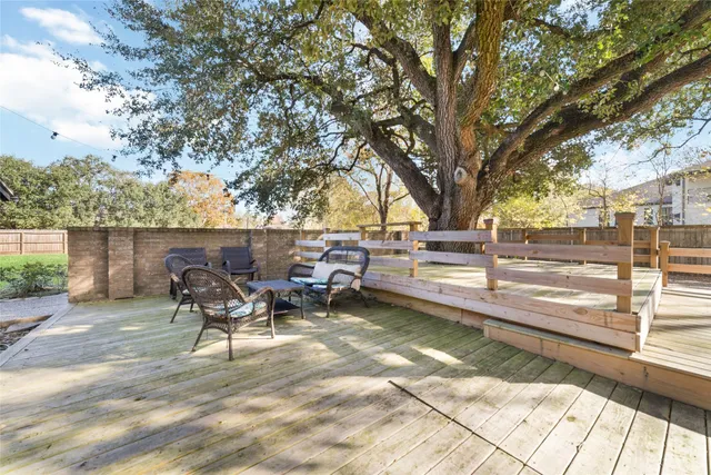 a view of a outdoor space with sitting area