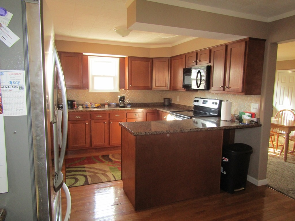 710 North 5th Street Decatur, IN 46733 - Photo 8 of 17