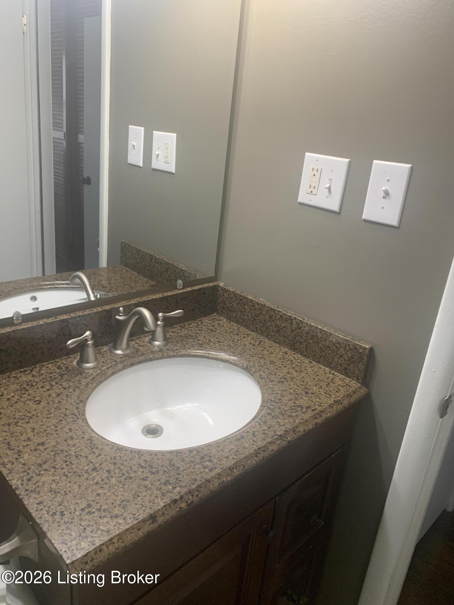 3805 Jupiter Road Louisville, KY 40218 - Photo 20 of 30 IMG_1606