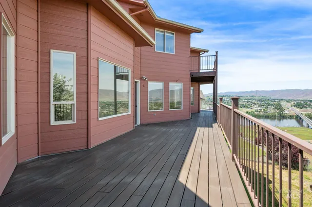 $655,000 | 511 Crestline Cir Court, Lewiston, ID 83501