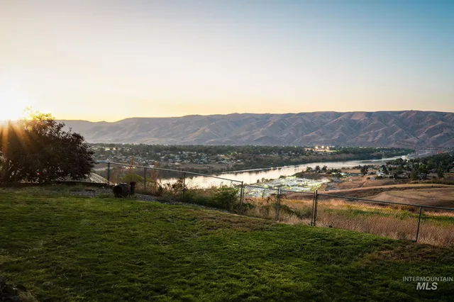 $655,000 | 511 Crestline Cir Court, Lewiston, ID 83501