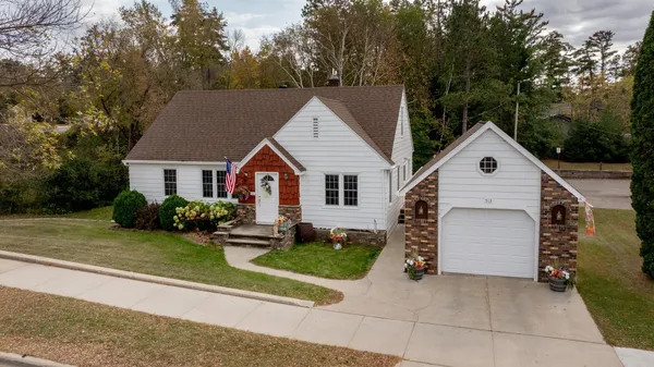 $339,900 | 513 Michigan Avenue, Walker, MN 56484