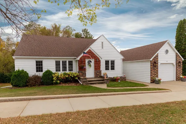 $339,900 | 513 Michigan Avenue, Walker, MN 56484