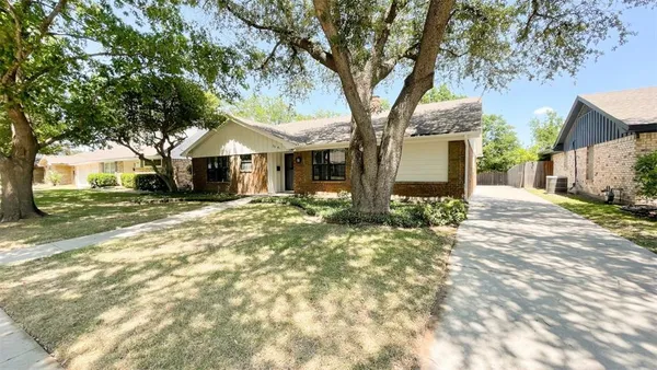 $3,200 | 2641 Magnolia Drive, Irving, TX 75062
