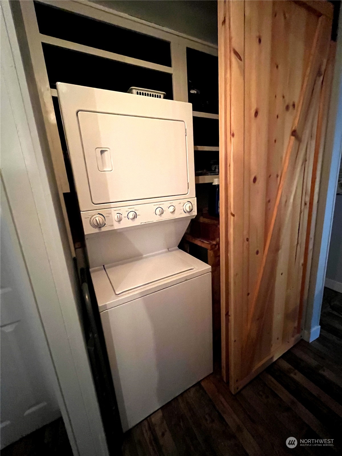 68 Regina Way Point Roberts, WA 98281 - Photo 23 of 24 a utility room with dryer and washer
