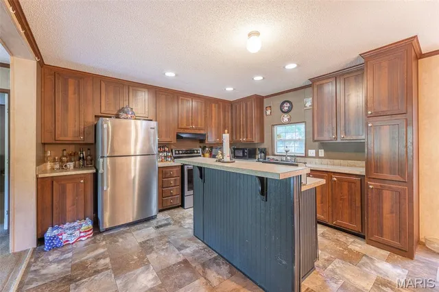 $300,000 | 3822 Wayne Route, Greenville, MO 63944