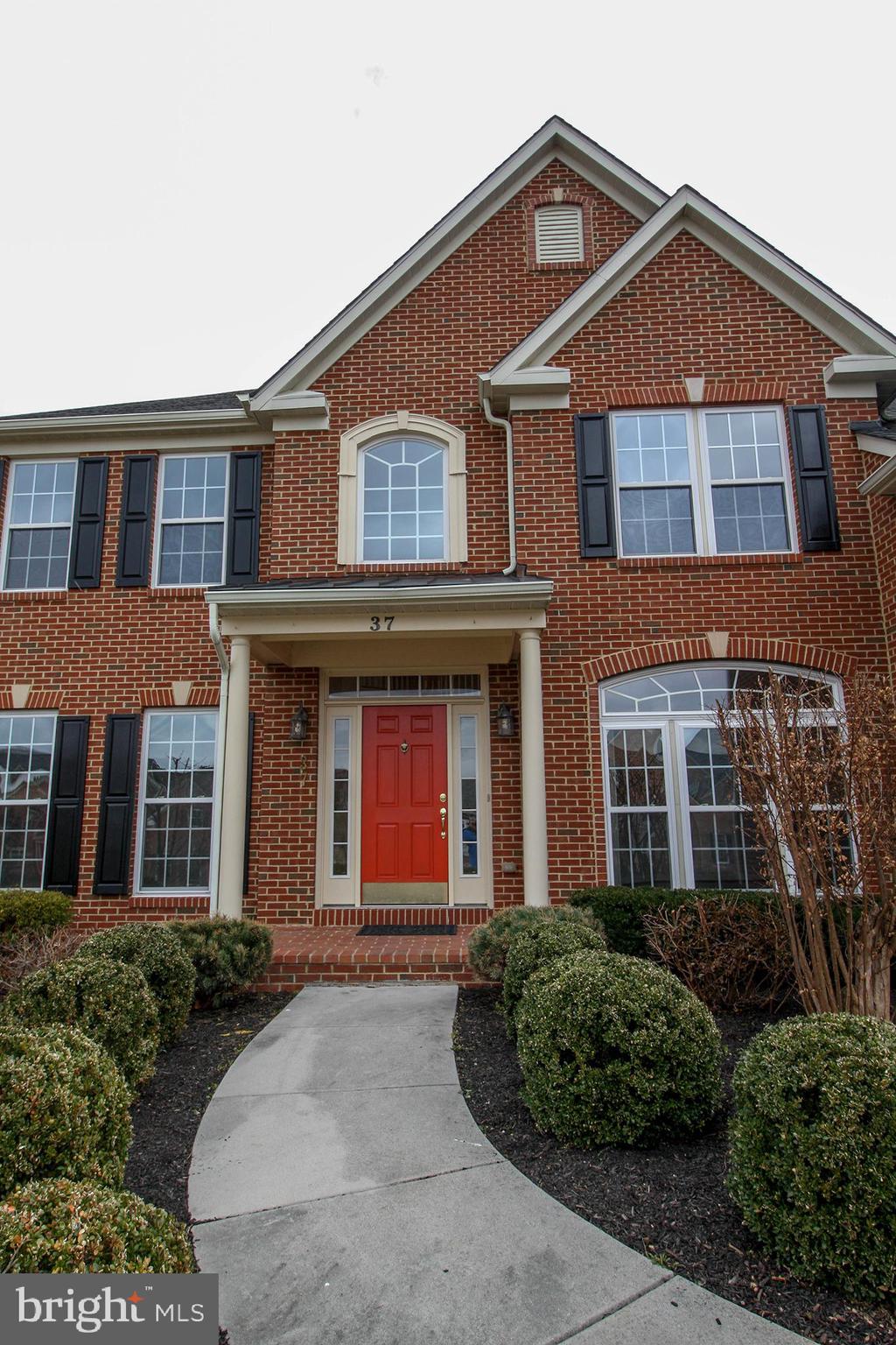 37 Fawn Hill Road Hanover, PA 17331 - Photo 4 of 54 Full Front