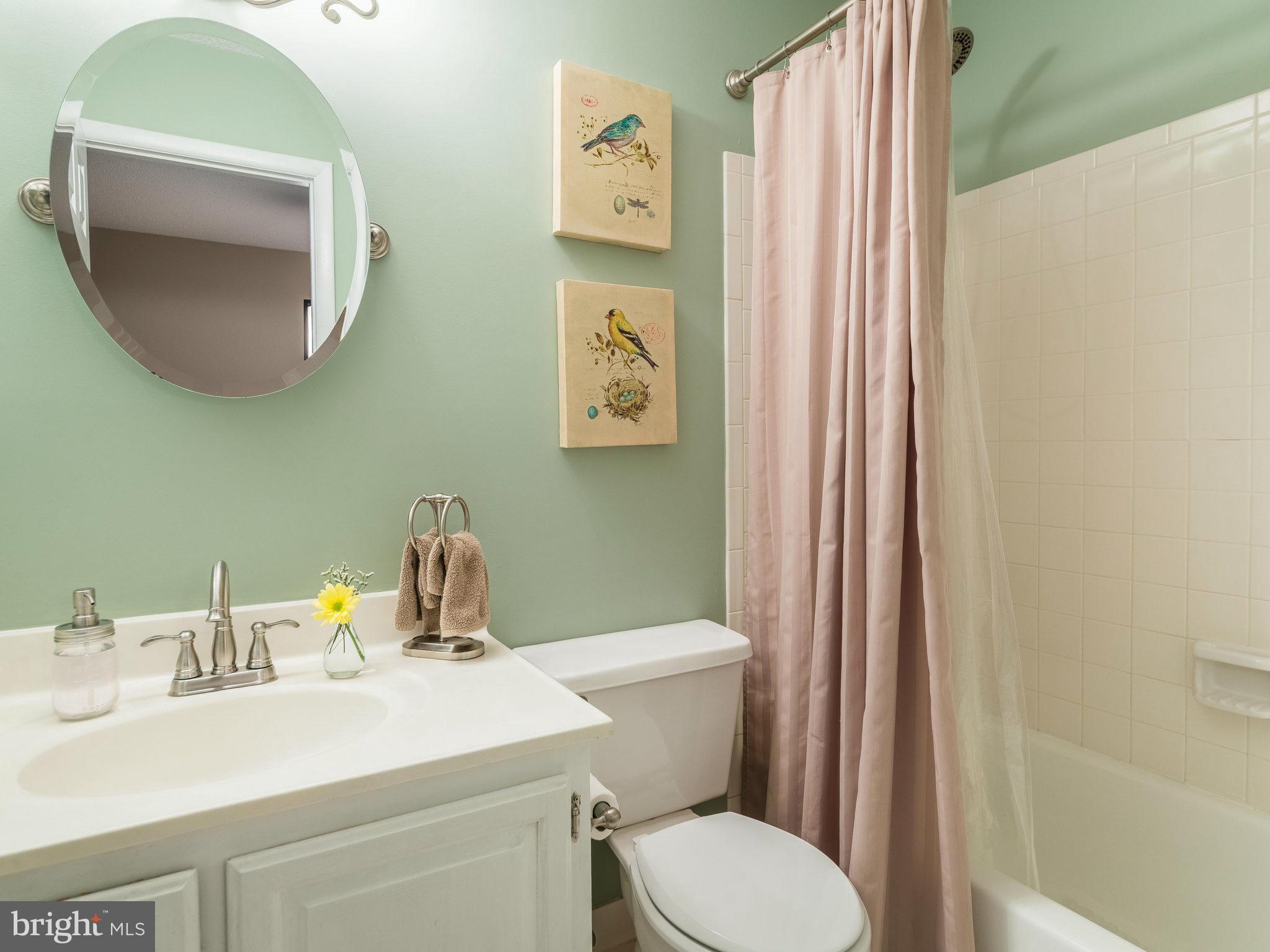 1401 Newport Spring Court Reston, VA 20194 - Photo 22 of 30 Bath