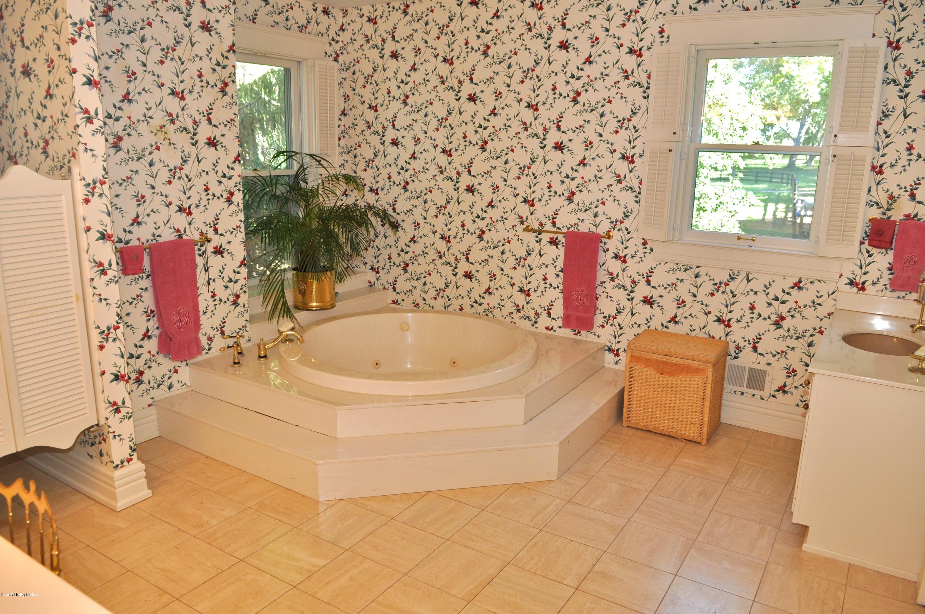 10401 Covered Bridge Road Prospect, KY 40059 - Photo 17 of 34 10401 Covered Bridge-Holly Hill Farm 09