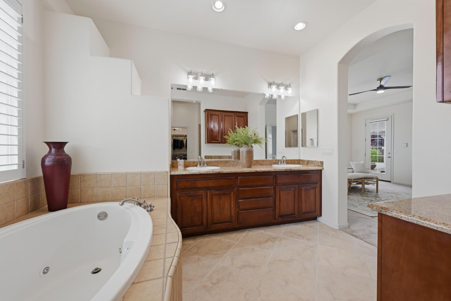 8537 Bridgestone Crescent Road Roseville, CA 95747 - Photo 30 of 64