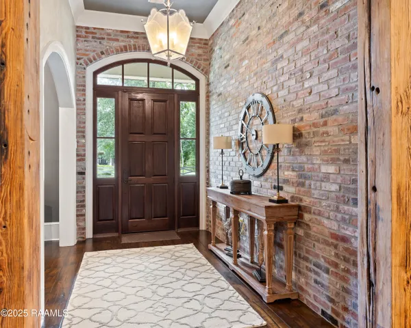 $1,175,000 | 114 Daniel, St. Martinville, LA 70582