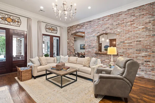 $1,175,000 | 114 Daniel, St. Martinville, LA 70582