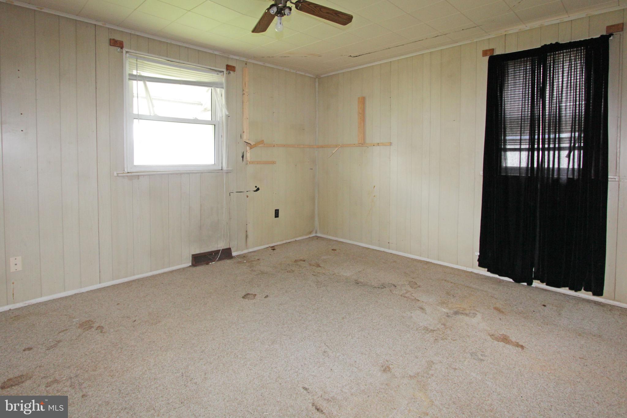 15 Gail Road New Castle, DE 19720 - Photo 7 of 11 Bedroom 2