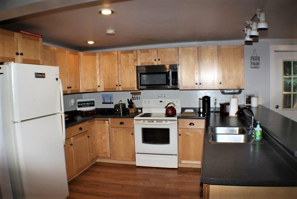 15 Plain Street Barre, VT 05641 - Photo 9 of 14