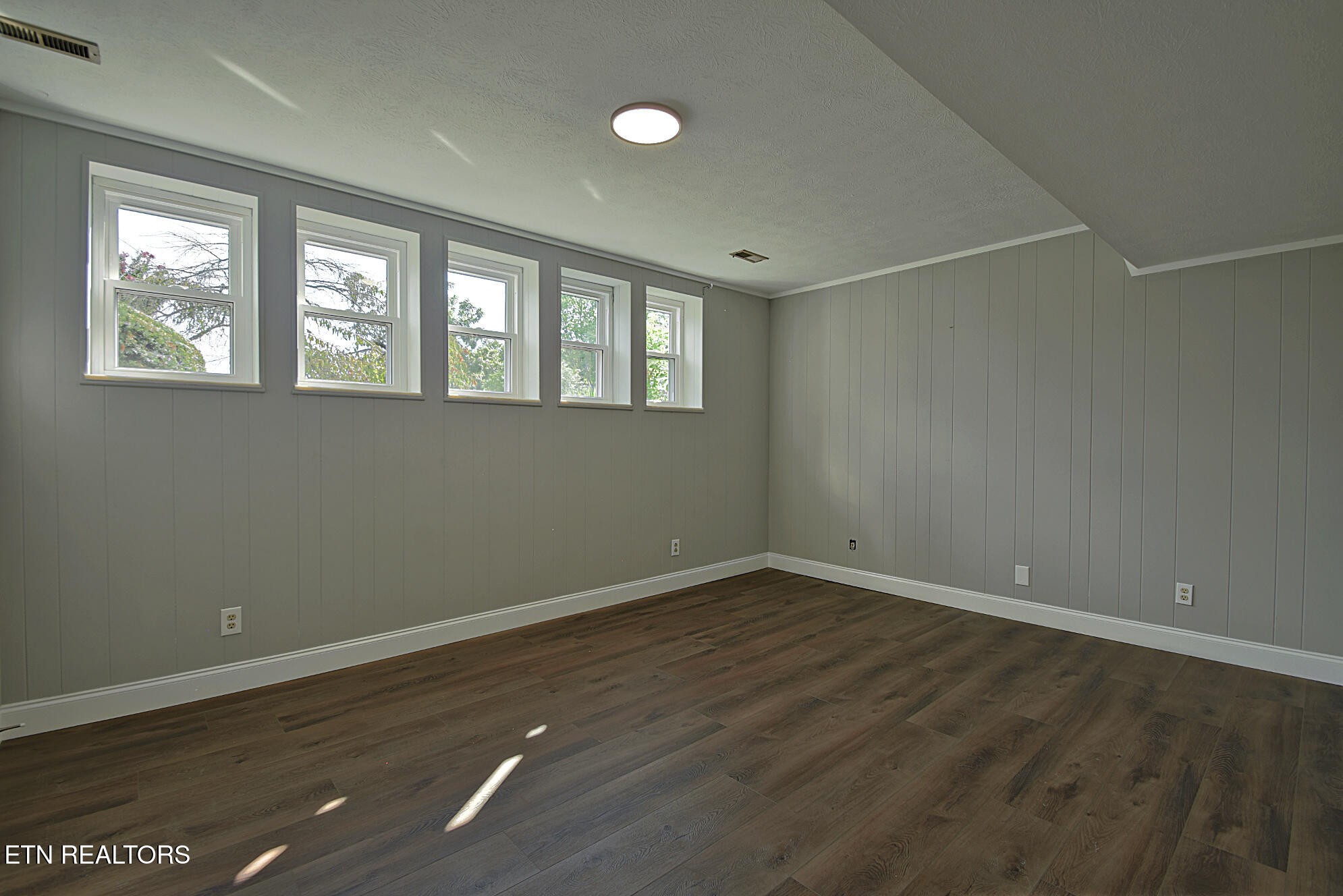 7704 Whitcomb Road Powell, TN 37849 - Photo 34 of 47 Gallery Image 34
